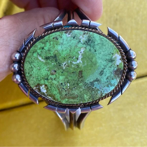 Vintage Navajo Sterling Silver Gaspeite Cuff Bracelet Signed  “KM” UNISEX - Picture 6 of 17